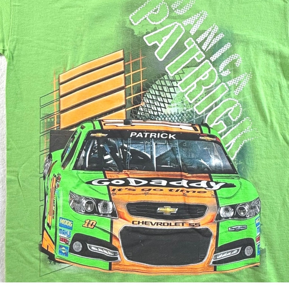 Danica Patrick NASCAR T-Shirt Mens Medium Green GoDaddy Racing Graphic Tee - Picture 2 of 7